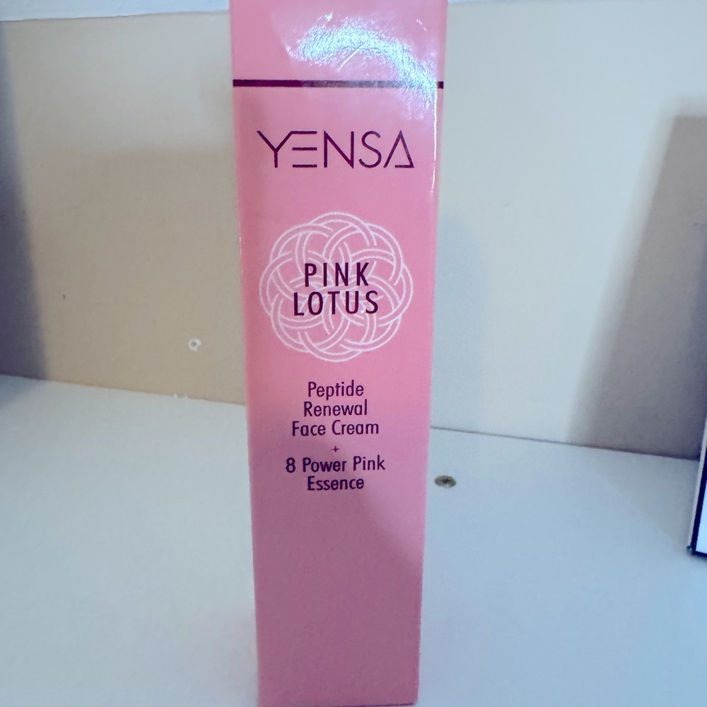 Pink Lotus facial Renewal cream
